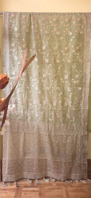Dhakai Muslin-Organza Handcrafted Saree