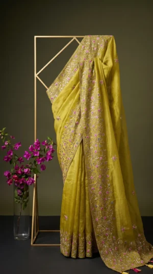 Dhakai Muslin-Organza Handcrafted Saree