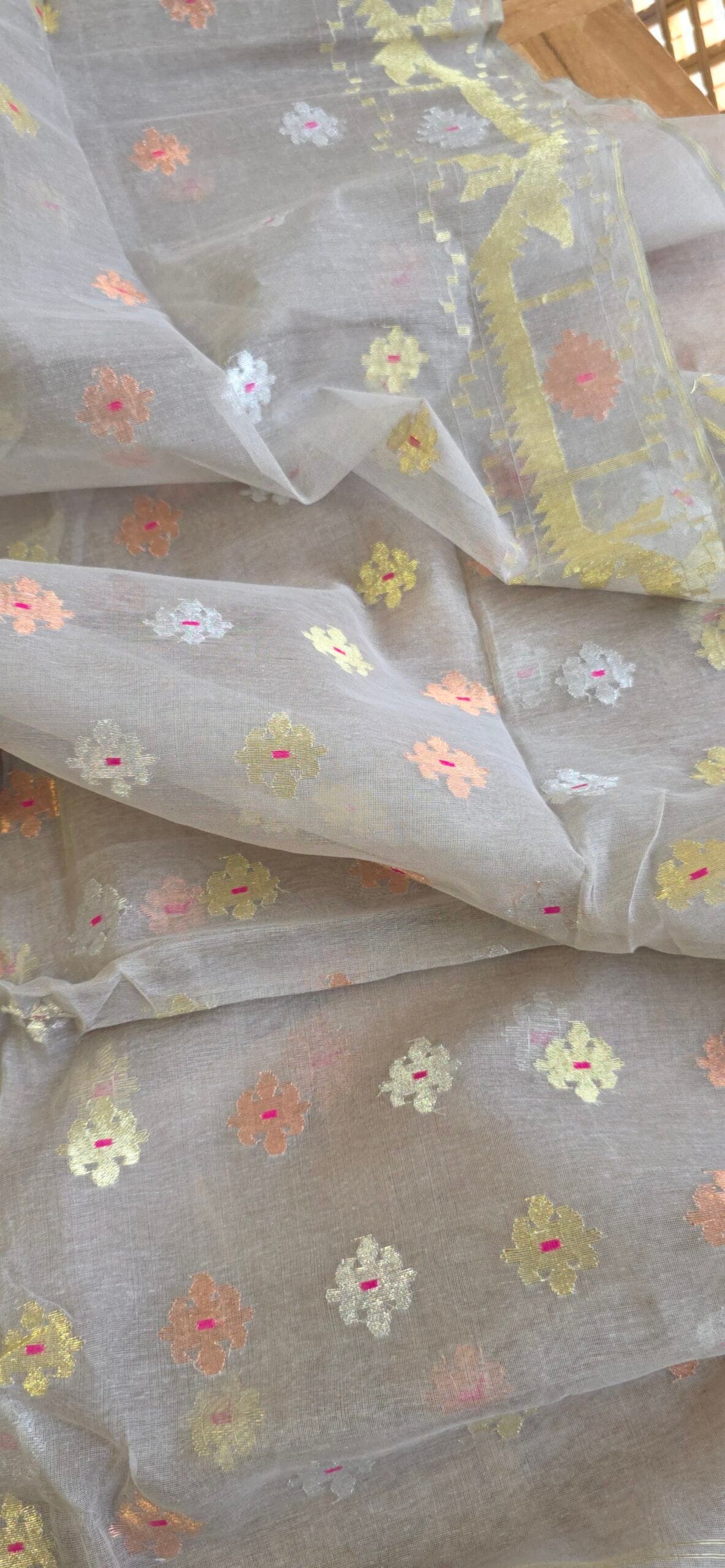 Pure Dhakai-Jamdani Half Silk Saree - Image 6
