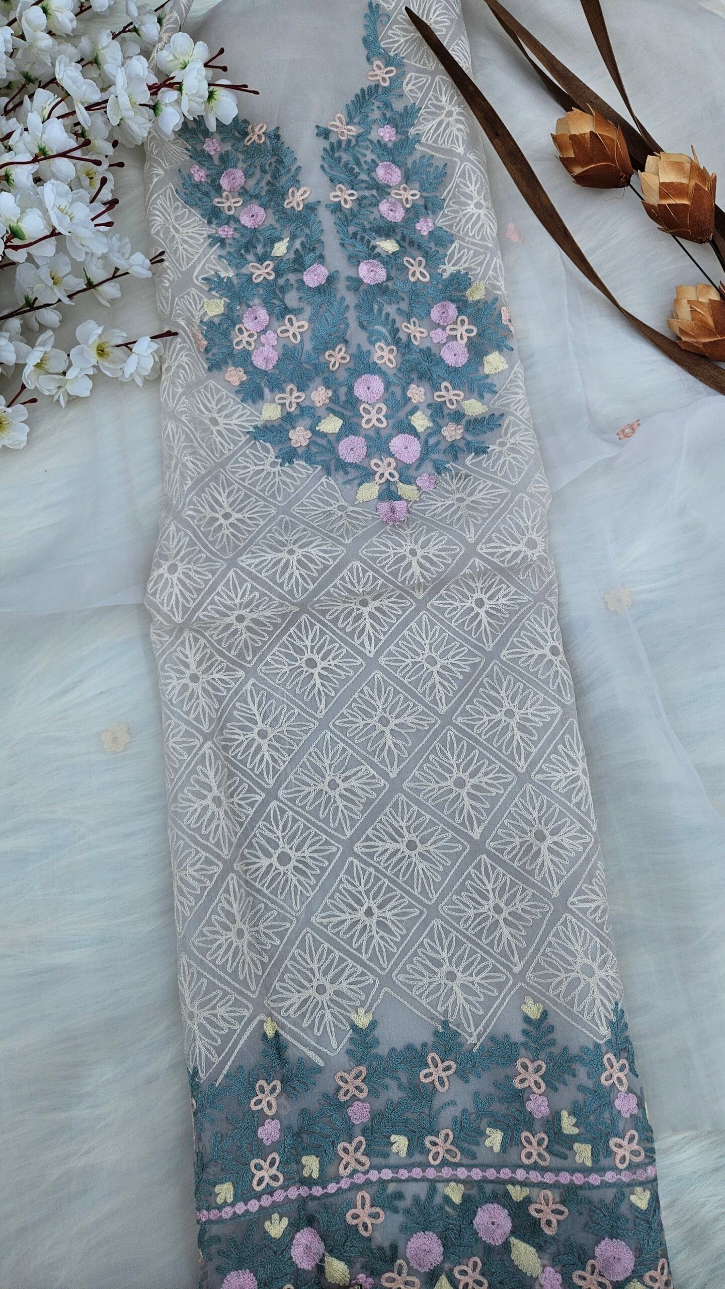 Pure Dhakai Muslin-Organza Suit - Image 6