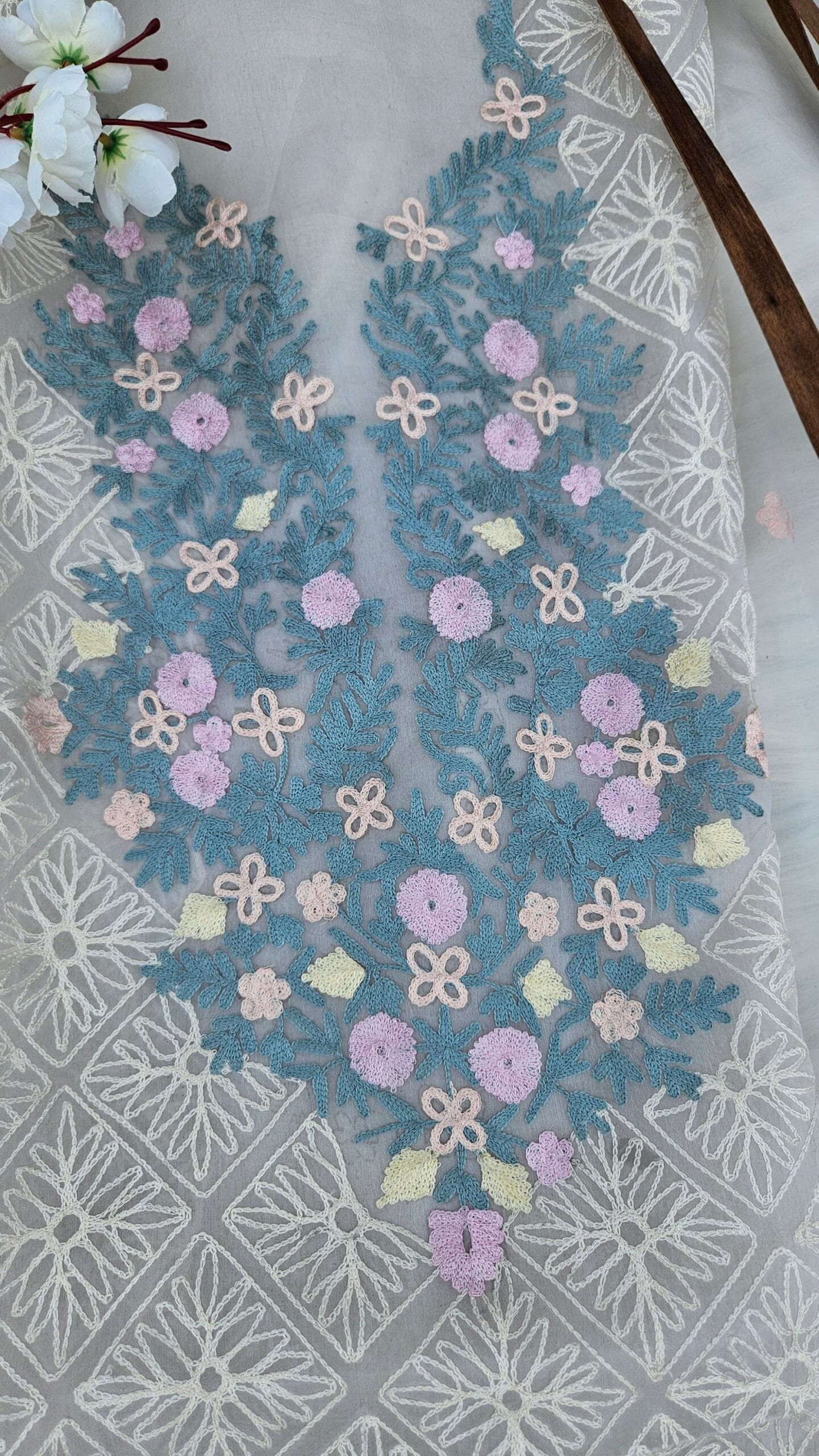 Pure Dhakai Muslin-Organza Suit - Image 3
