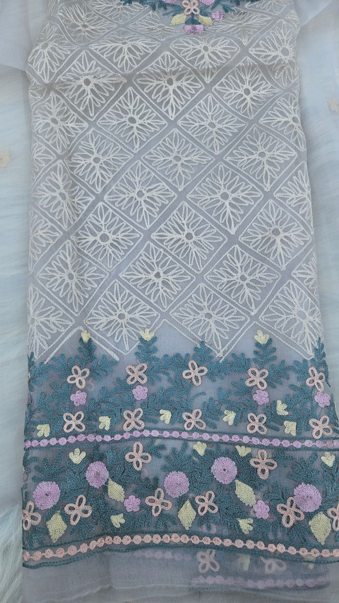 Pure Dhakai Muslin-Organza Suit - Image 4