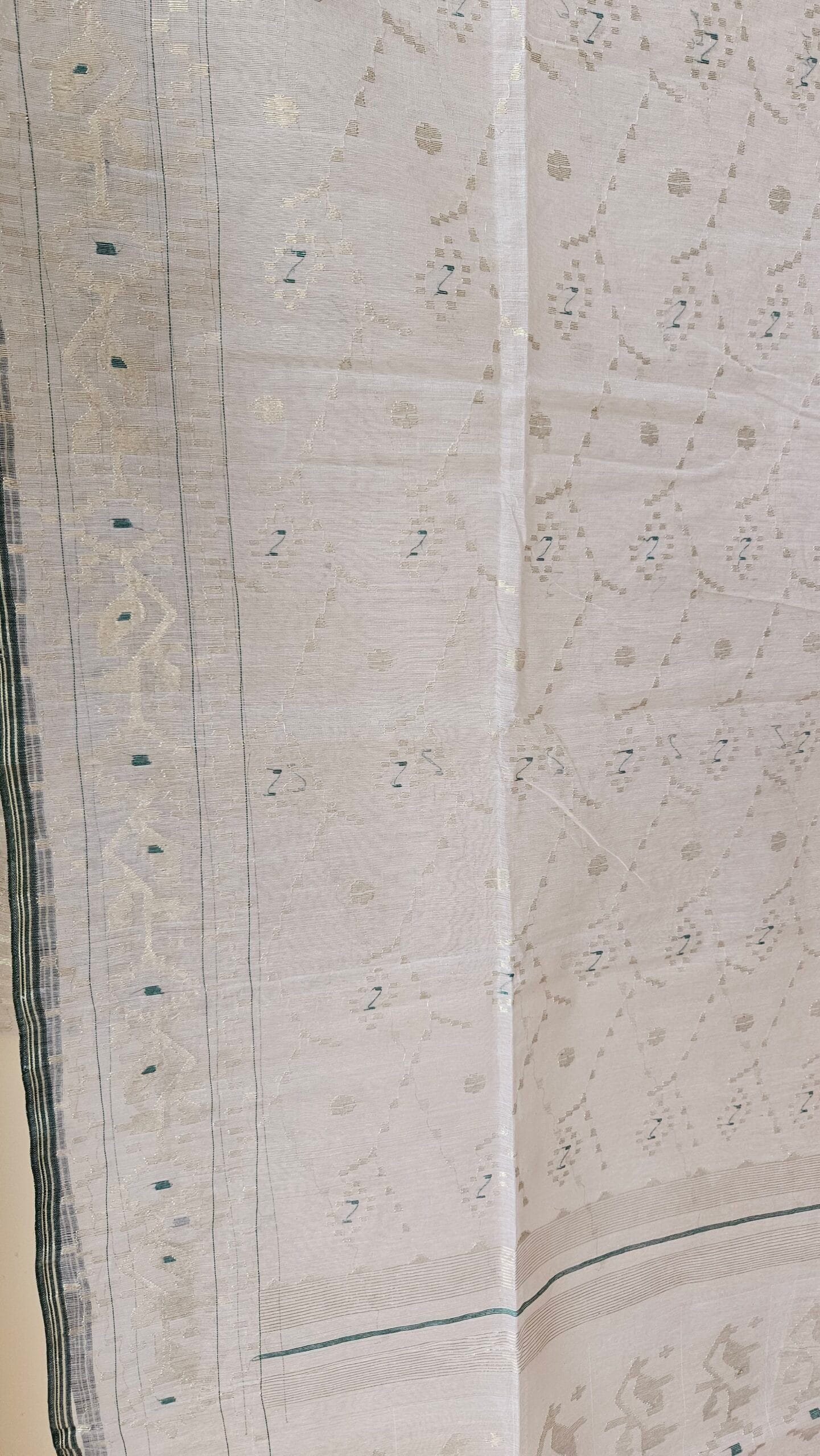 Pure Dhakai-Jamdani Half Silk Saree - Image 5