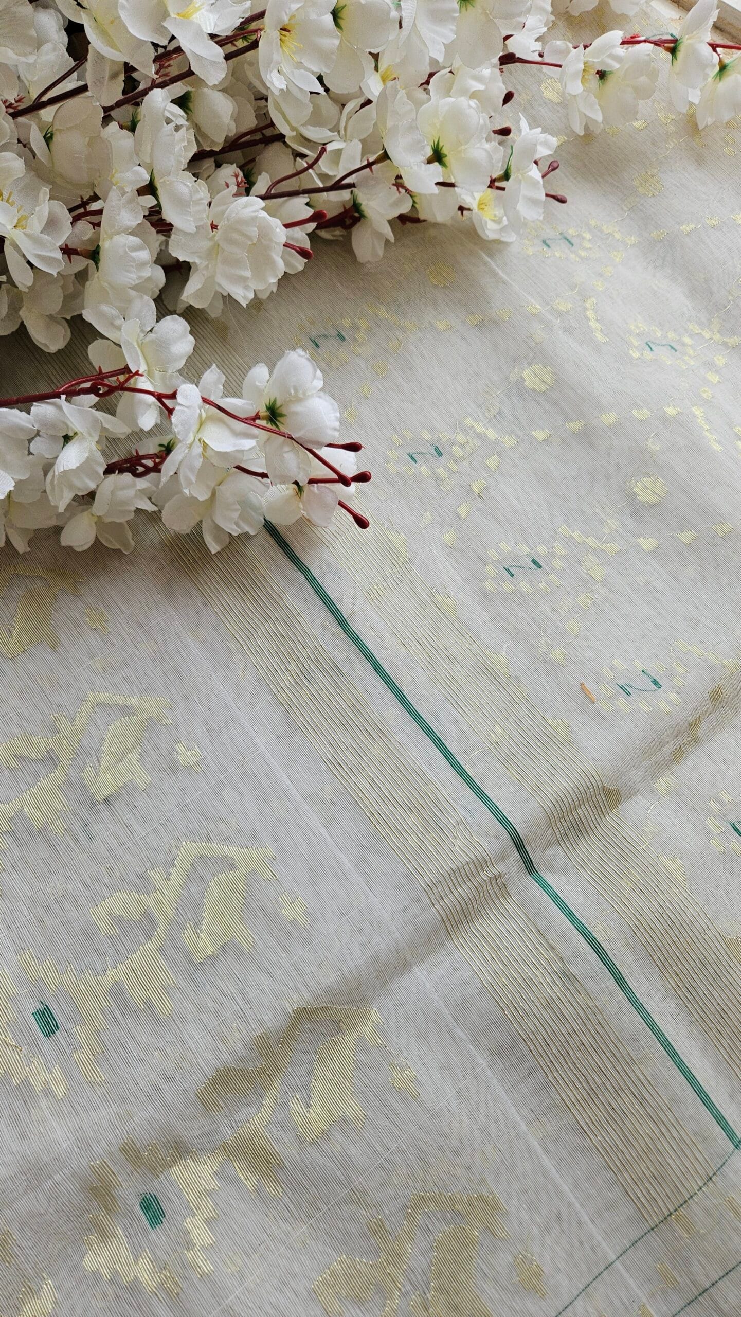 Pure Dhakai-Jamdani Half Silk Saree - Image 7