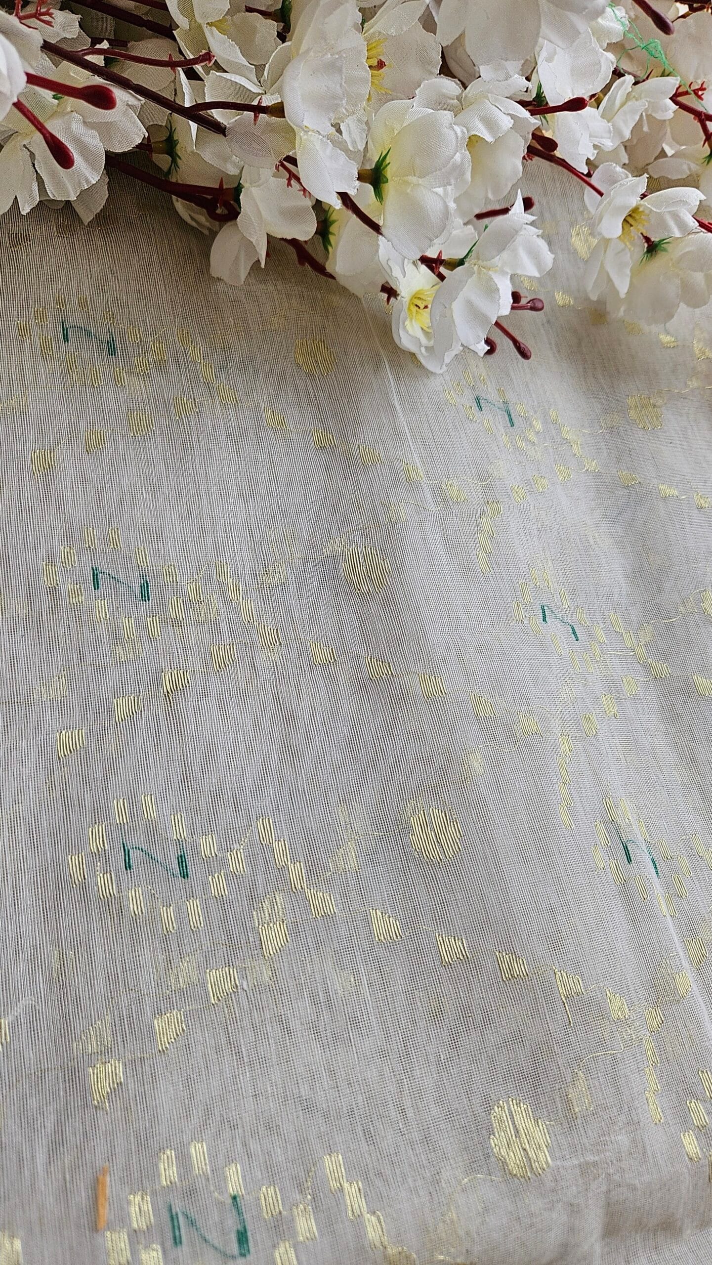 Pure Dhakai-Jamdani Half Silk Saree - Image 11