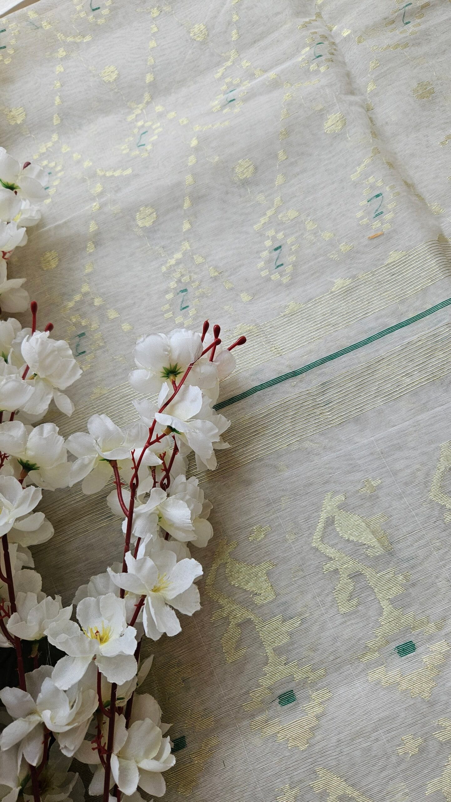 Pure Dhakai-Jamdani Half Silk Saree - Image 10