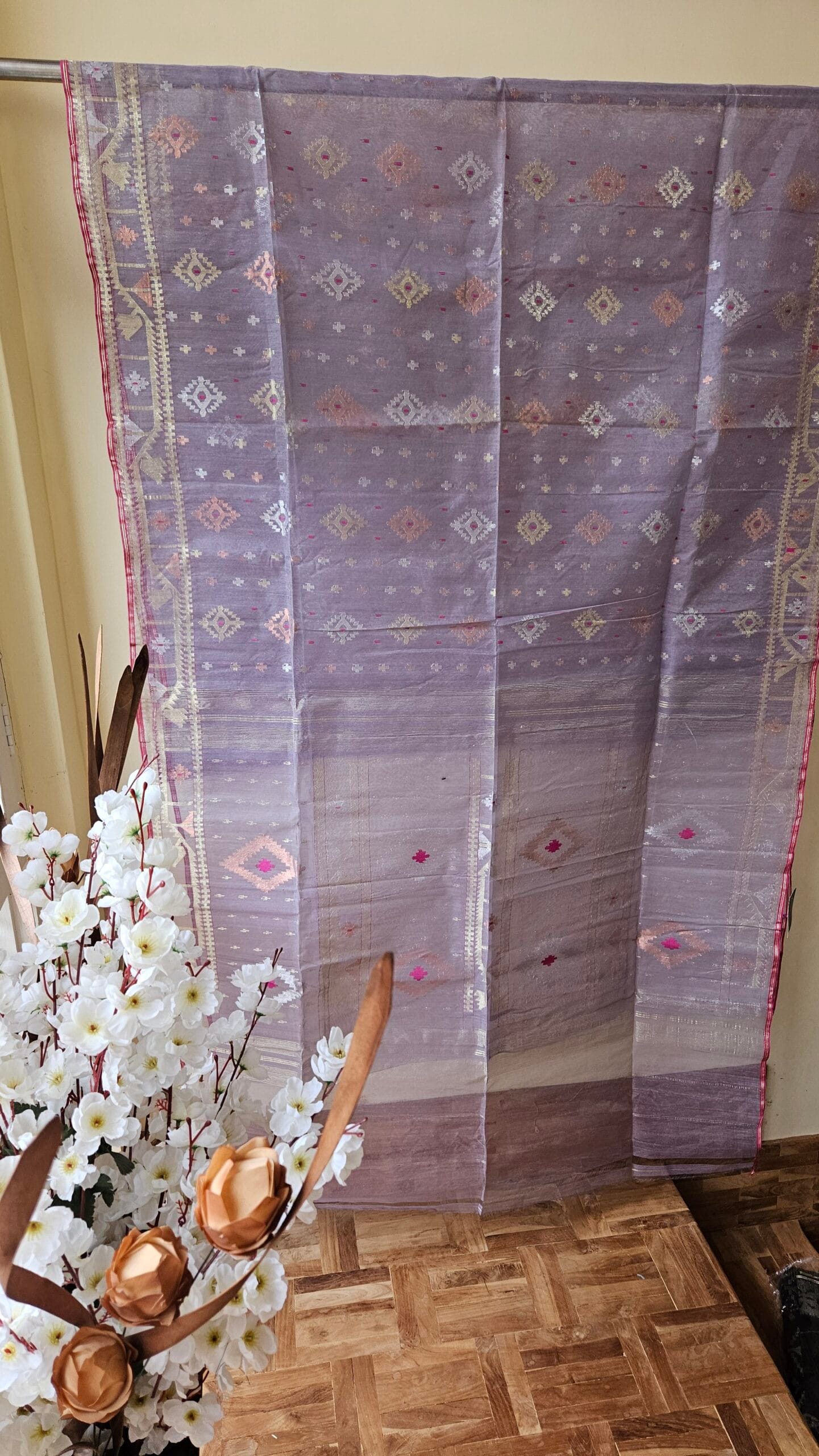 Pure Dhakai-Jamdani Half Silk Saree - Image 8