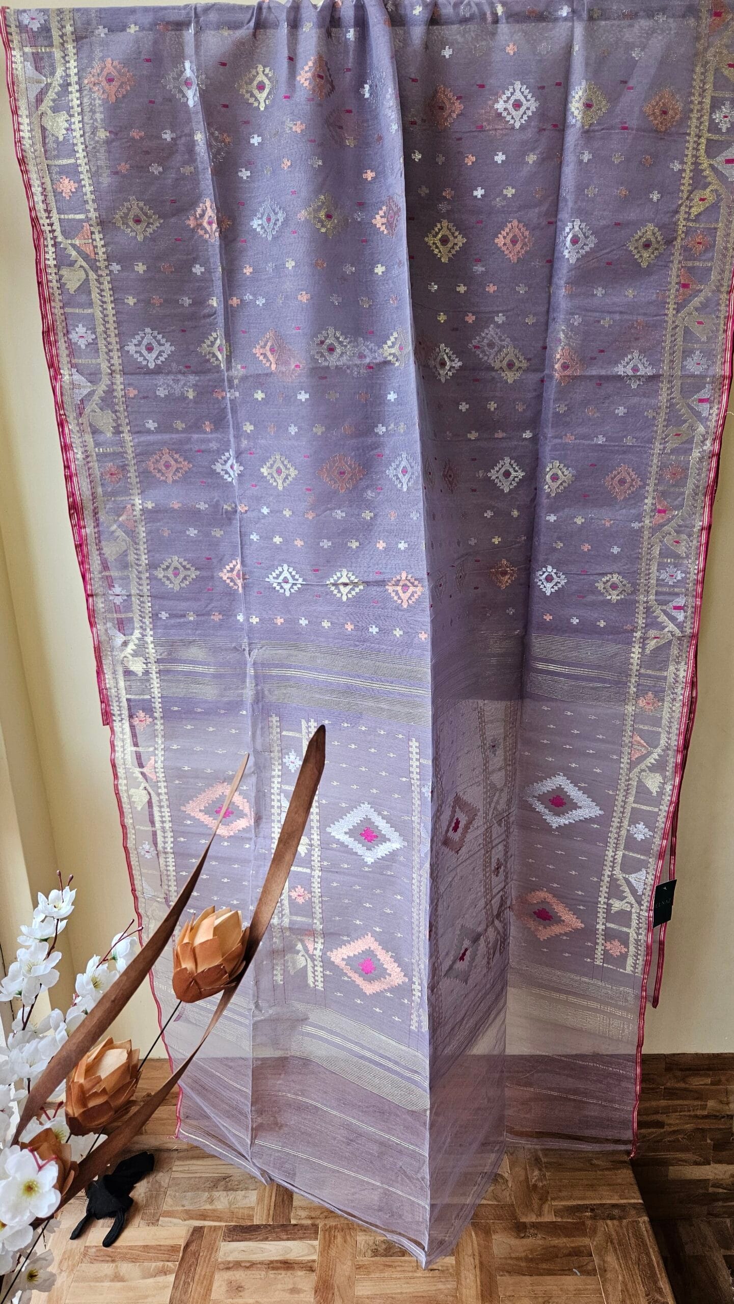 Pure Dhakai-Jamdani Half Silk Saree - Image 6