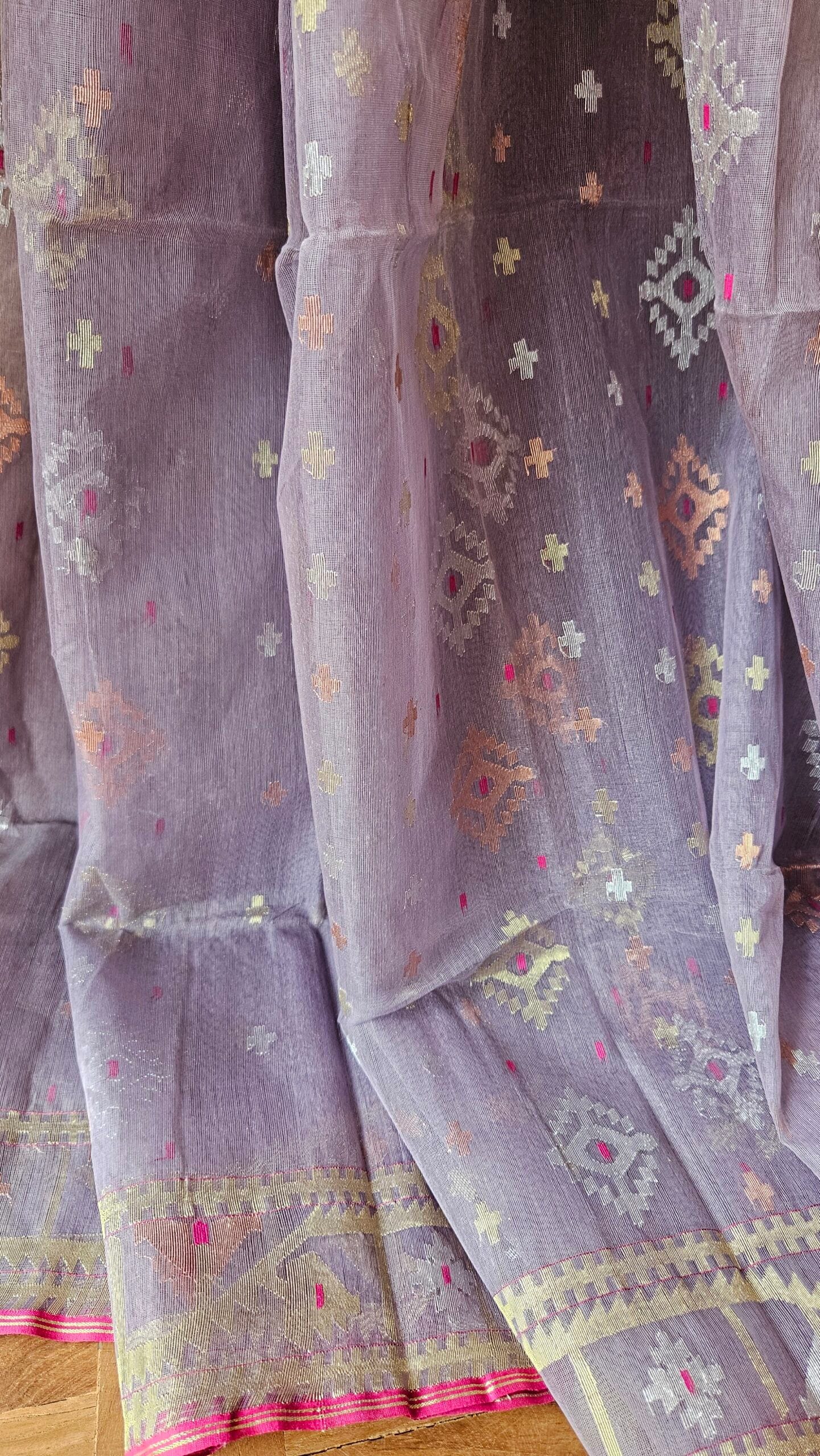 Pure Dhakai-Jamdani Half Silk Saree - Image 5