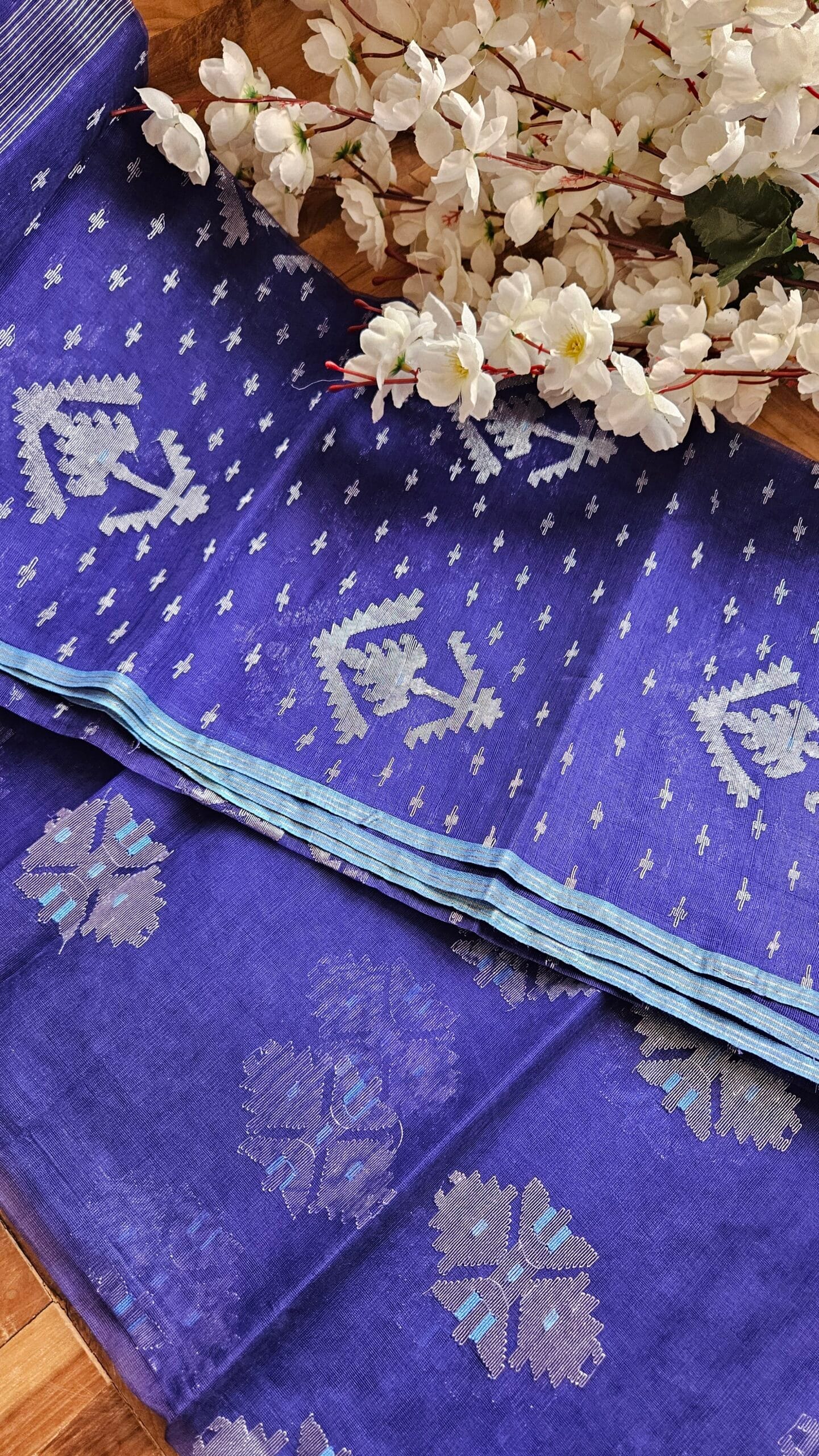 Pure Dhakai-Jamdani Half Silk Saree - Image 9
