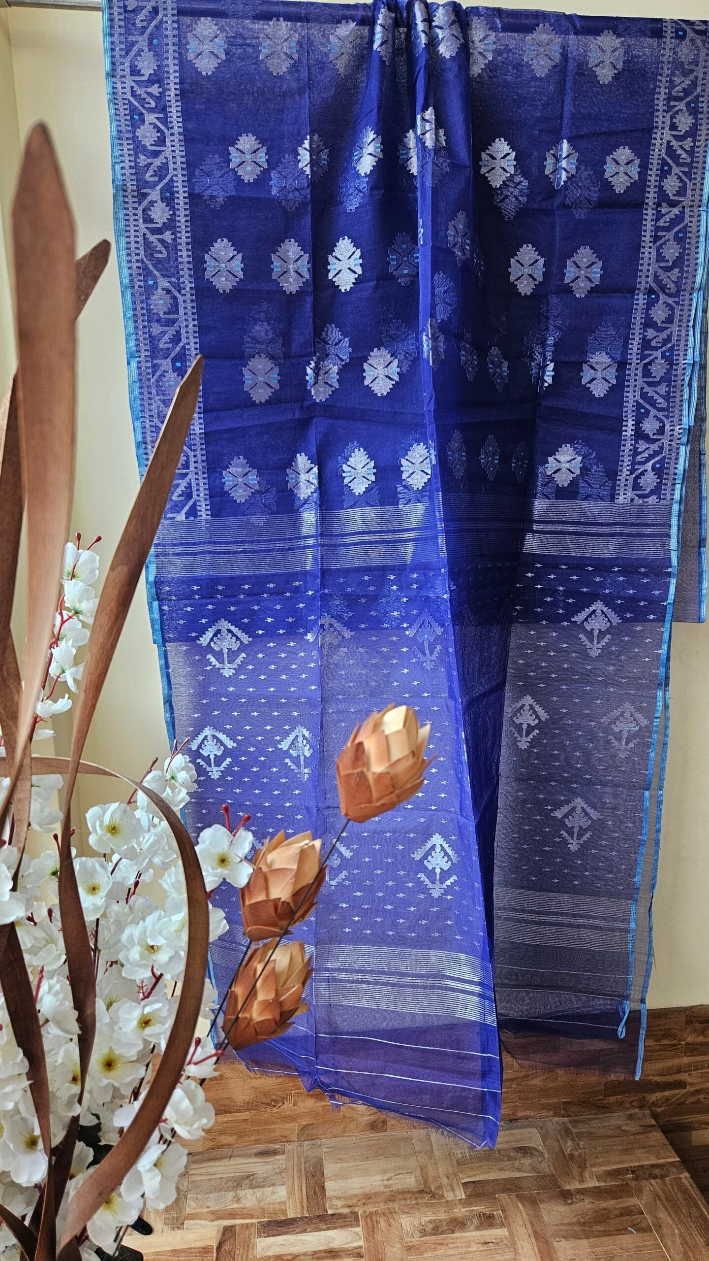 Pure Dhakai-Jamdani Half Silk Saree - Image 10