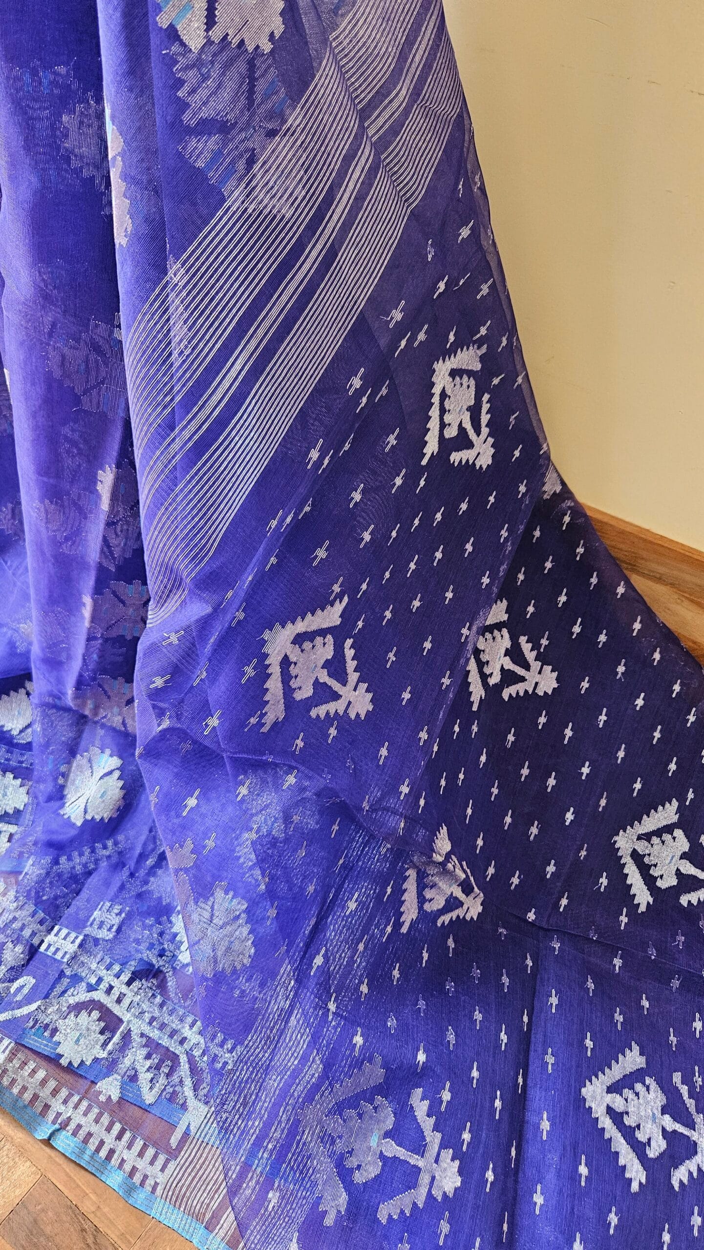 Pure Dhakai-Jamdani Half Silk Saree - Image 8