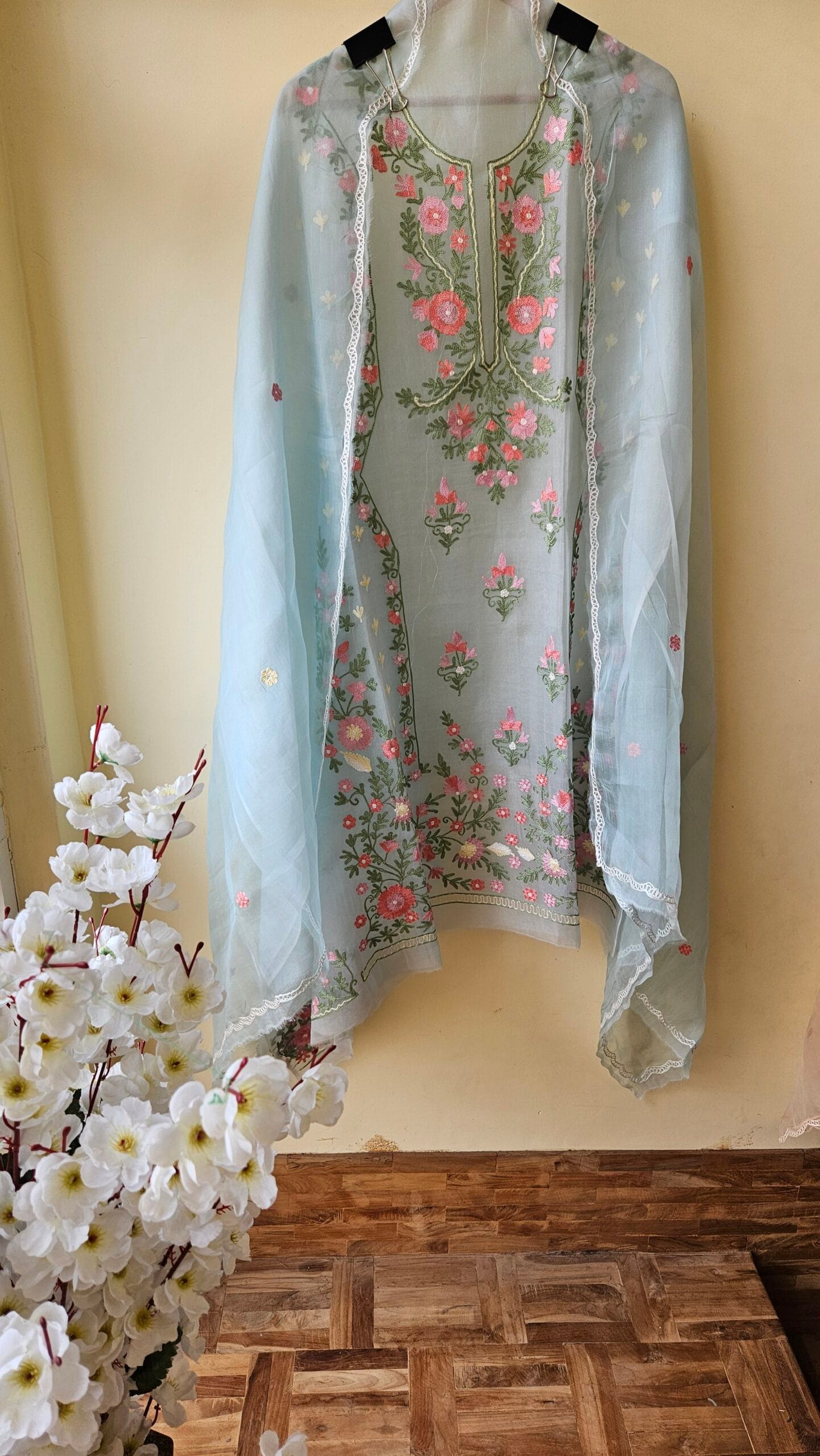 Pure Dhakai Muslin-Organza Suit - Image 10